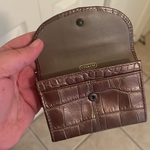 Coach clutch with matching ID wallet. Bronze alligator leather print with chain. - Picture 4 of 4